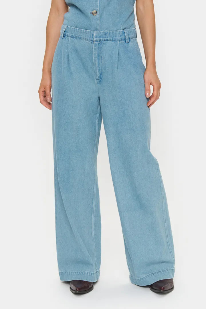 Saint Tropez- Pale Blue Baggy Jeans- Jaclyn