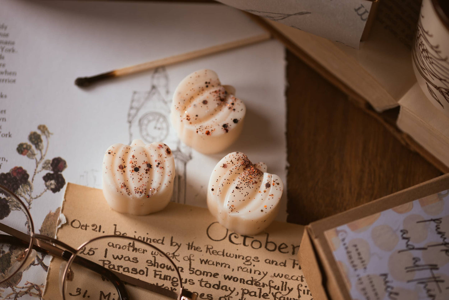 Maleri & Maple Co- Cinnamon Buns Pumpkin Patch Wax Melts