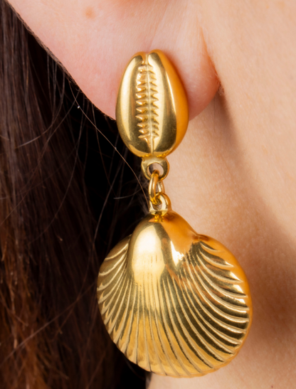 Olia - Shell Drop Earrings - Leah