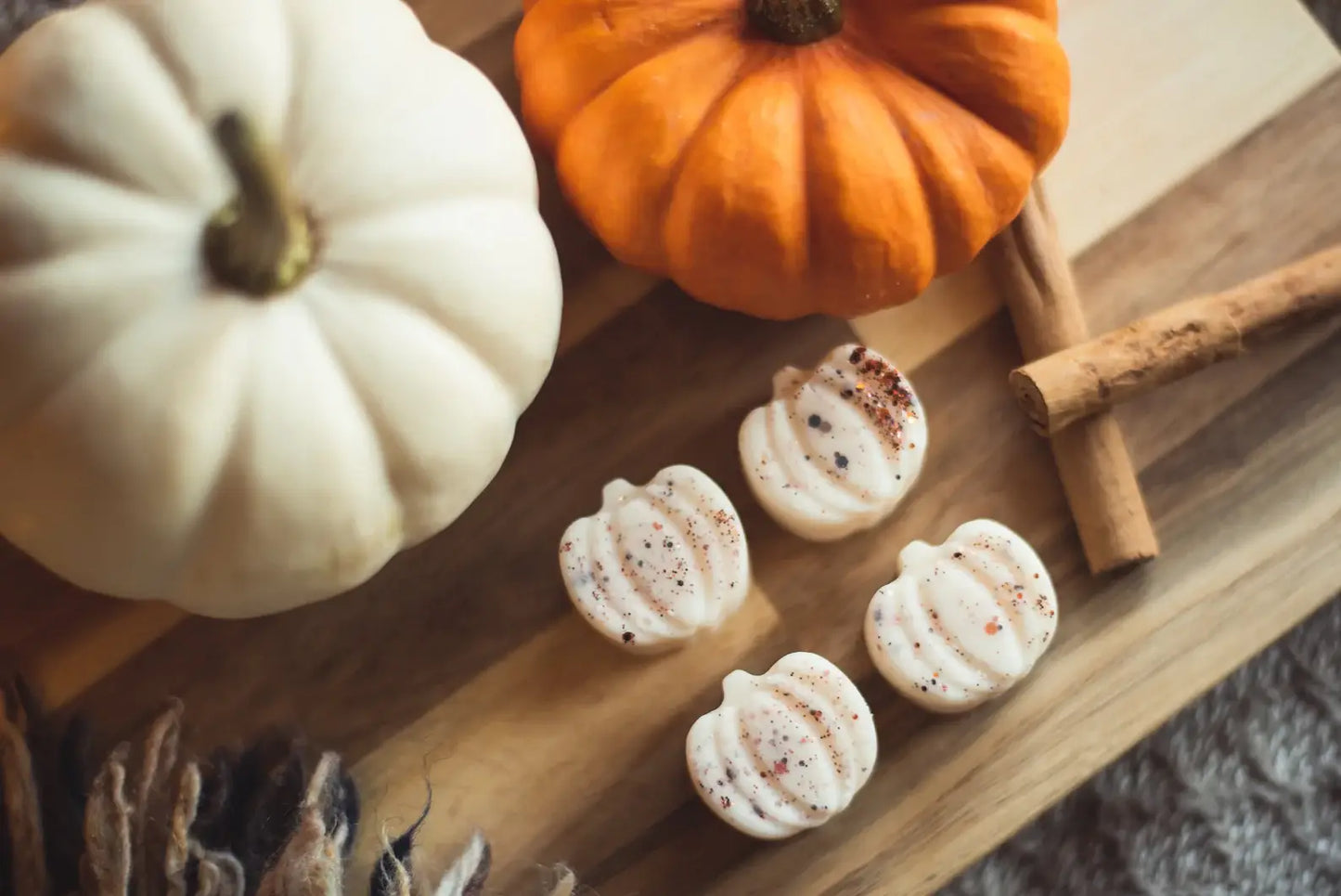 Maleri & Maple Co- Cinnamon Buns Pumpkin Patch Wax Melts