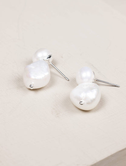 Olia - Silver Pearl Earrings - Avery