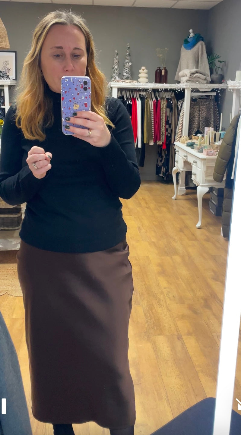 Saint Tropez- Brown Satin Skirt- Hafia