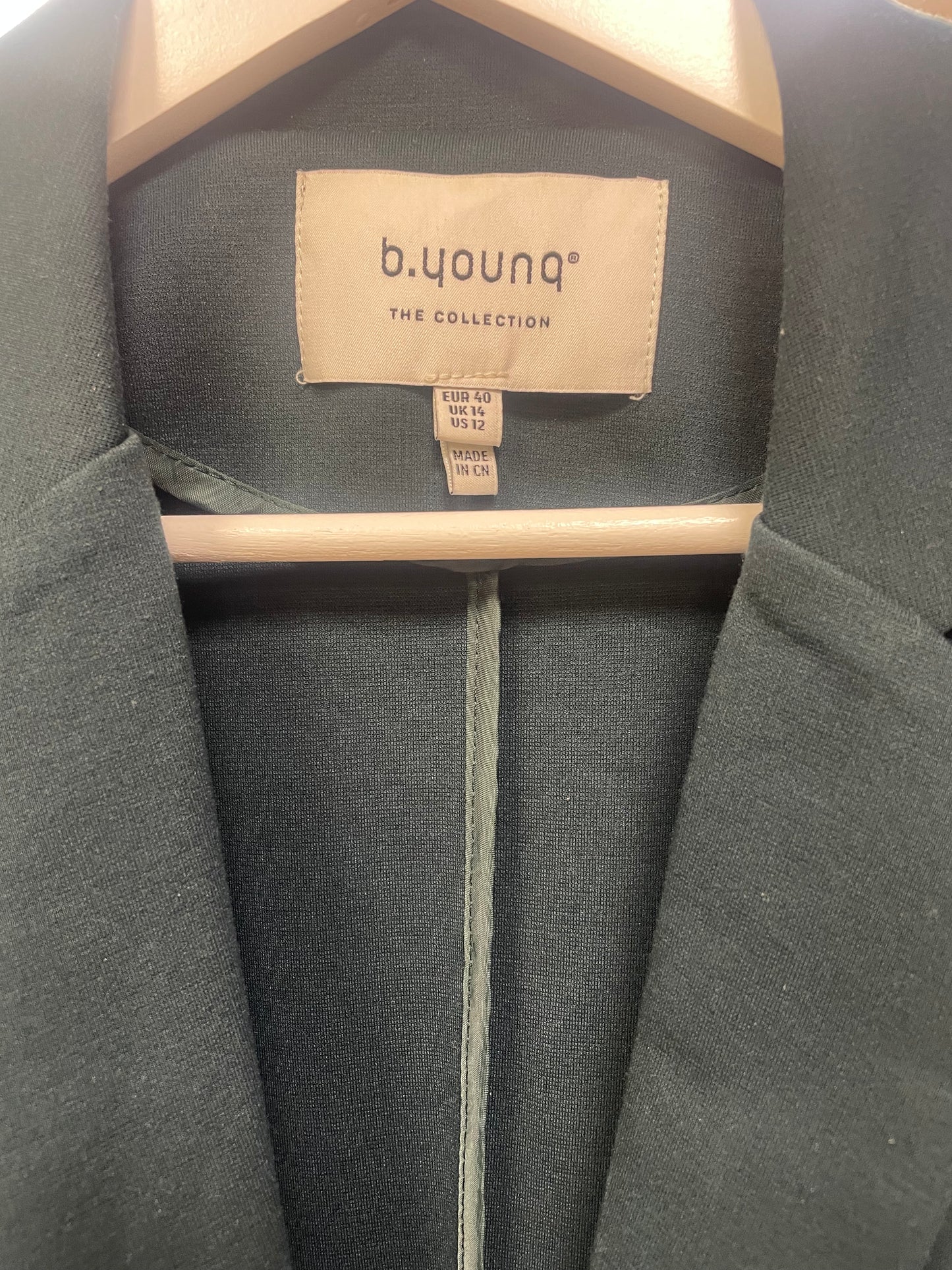 PRE LOVED- B.Young Blazer